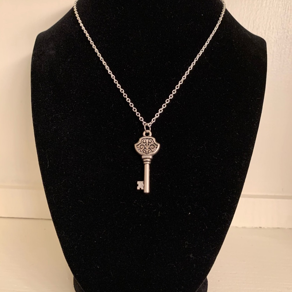 Key Pendant - Picture 3 of 3